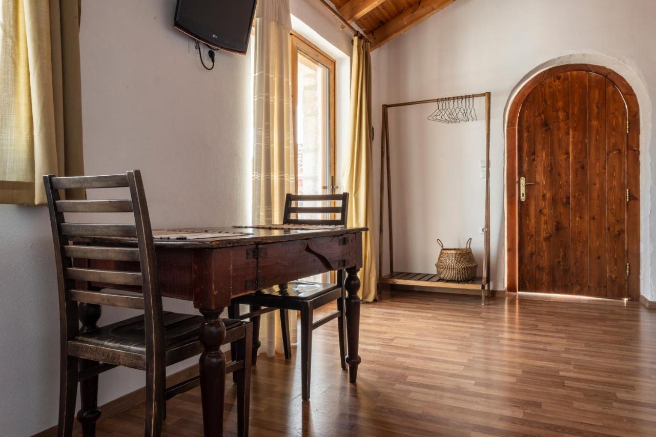 Amphora Guesthouse Himare Luaran gambar