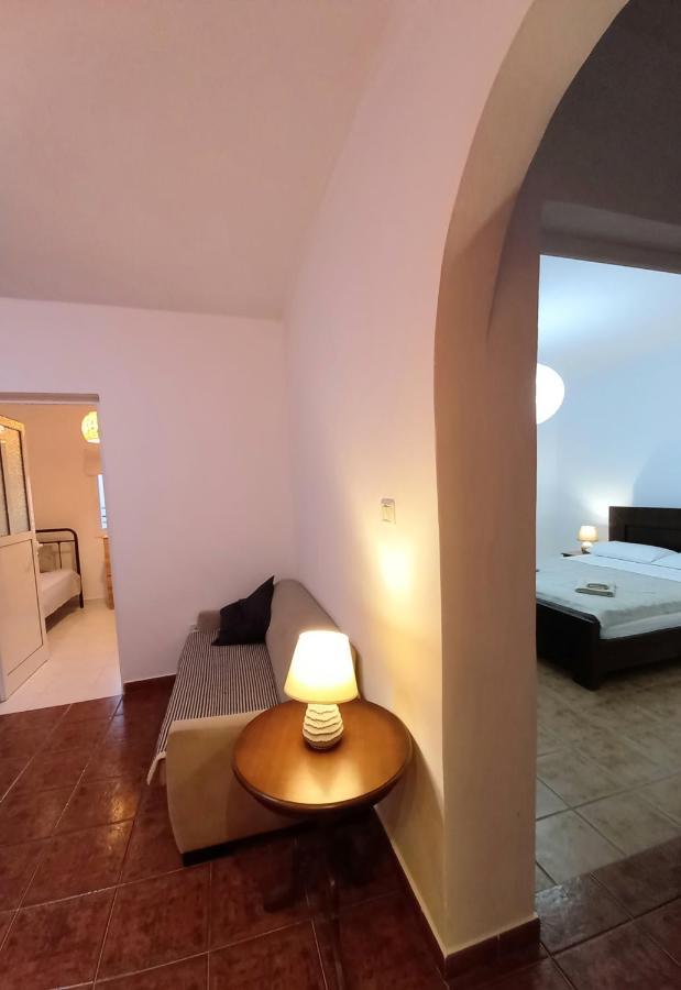 Amphora Guesthouse Himare Luaran gambar