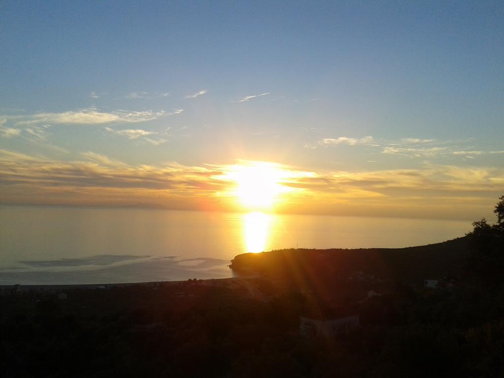 Amphora Guesthouse Himare Luaran gambar